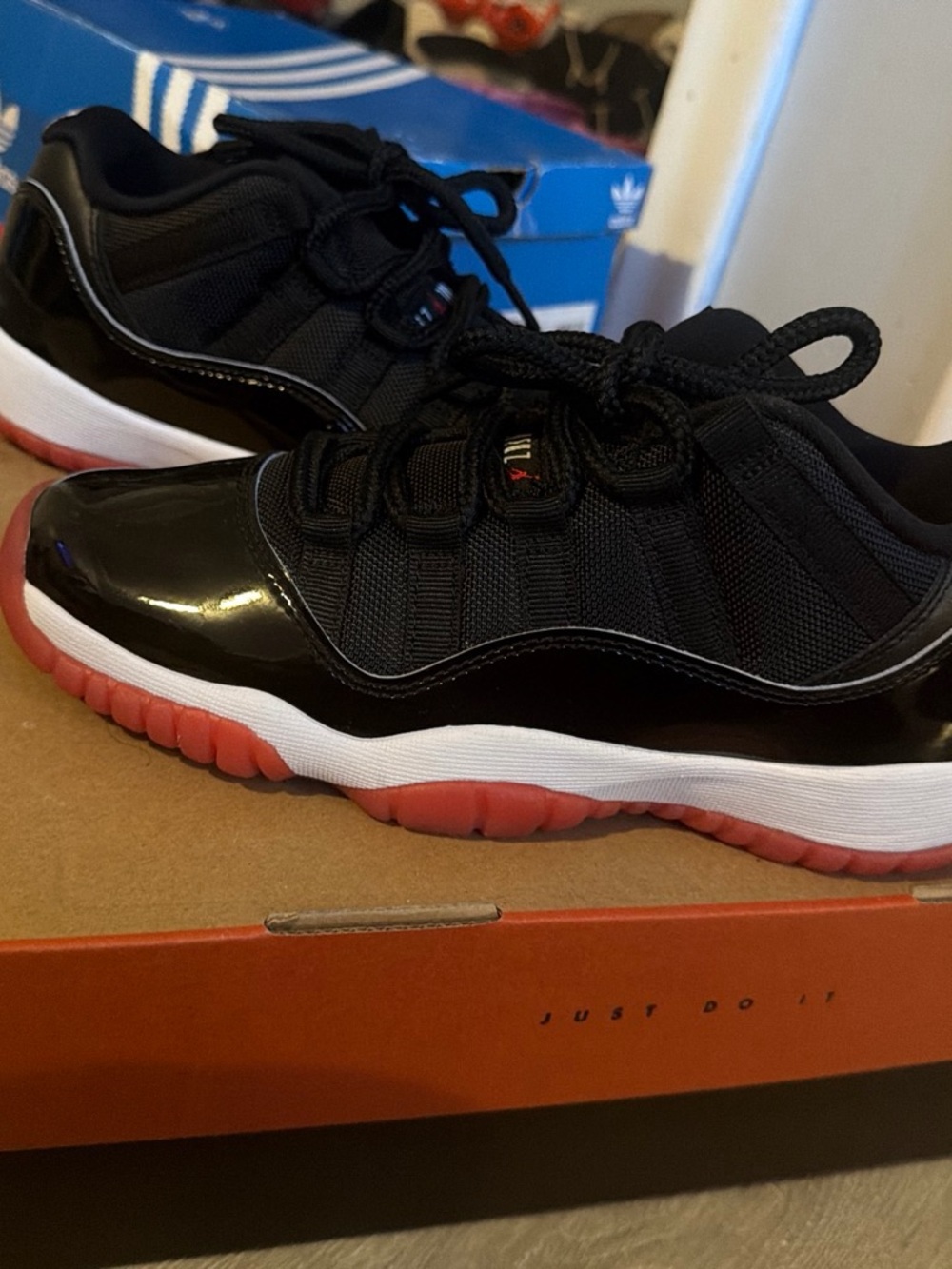Jordan Kids Black and Red Low-Top Sneakers
